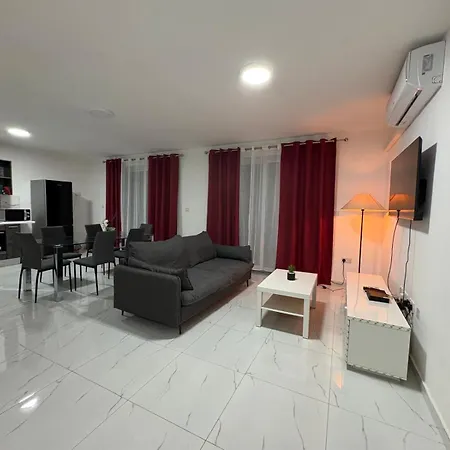 בית אירוח Aurora Penthouse Malta *