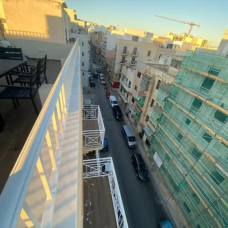 בית אירוח Aurora Penthouse Malta *