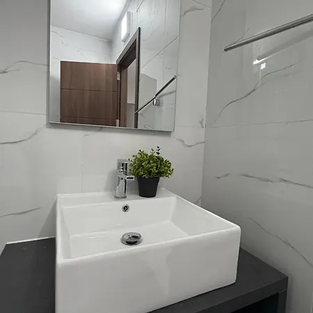 홈스테이 Aurora Penthouse Malta 그지라
