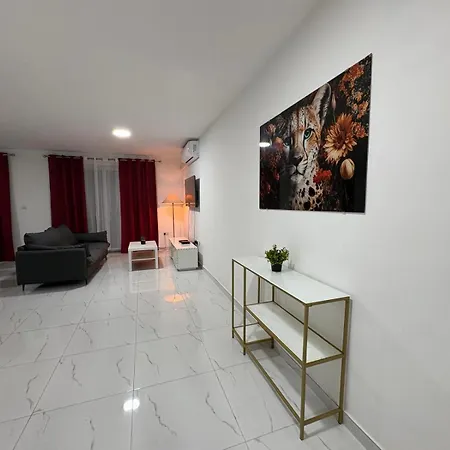 홈스테이 Aurora Penthouse Malta 그지라