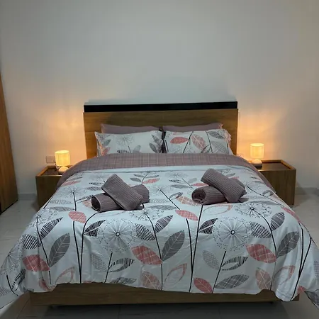 Aurora Penthouse Malta 홈스테이