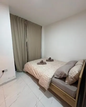 Aurora Penthouse Malta 홈스테이 *